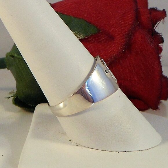 Sterling Silver Cross Ring Size 9  - Christian Cross Ring - Unisex Ring - Picture 4 of 8